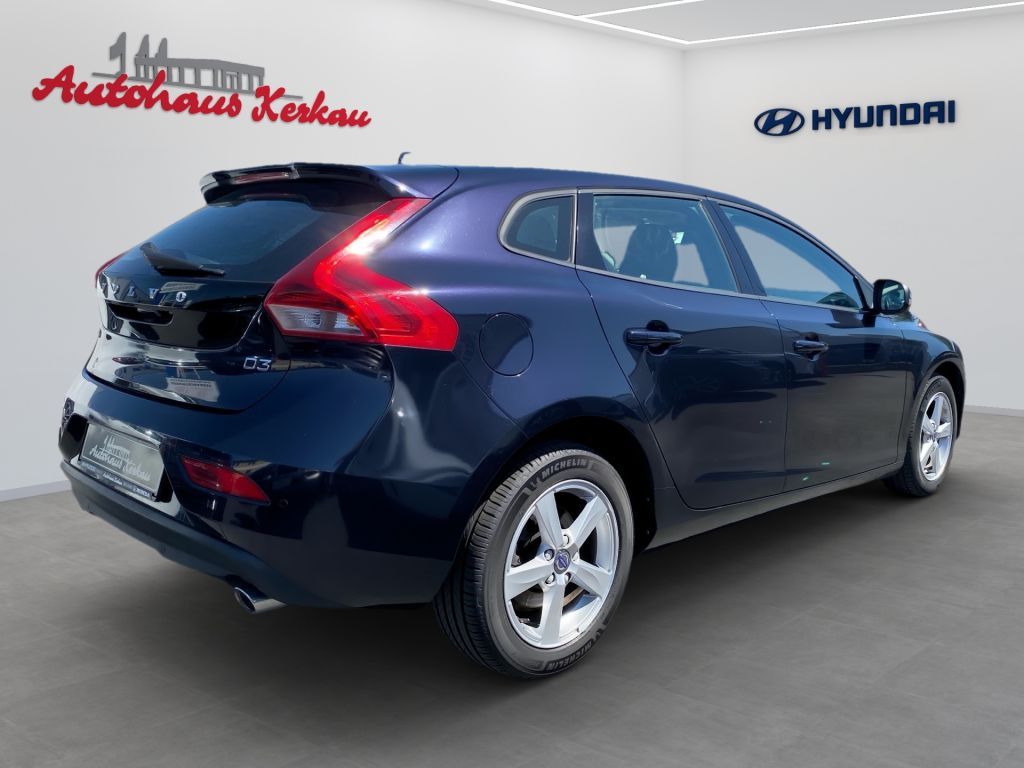 Fahrzeugabbildung Volvo V40 D3 Kinetic +R.Kamera+ Klima-P.+ PDC