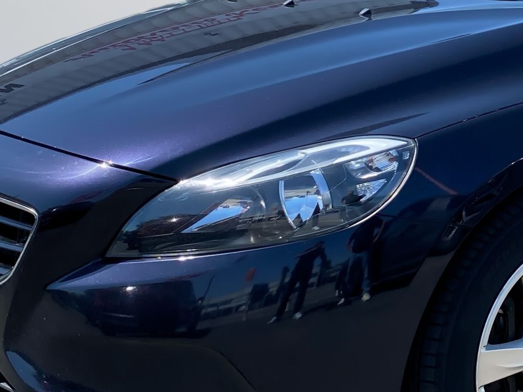 Fahrzeugabbildung Volvo V40 D3 Kinetic +R.Kamera+ Klima-P.+ PDC