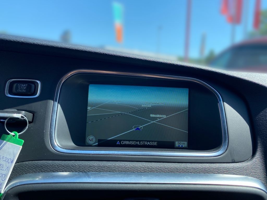 Fahrzeugabbildung Volvo V40 D3 Kinetic +R.Kamera+ Klima-P.+ PDC