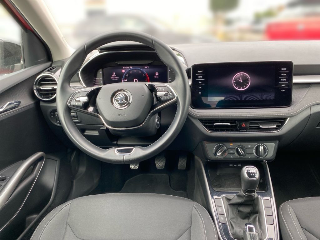 Fahrzeugabbildung SKODA Fabia 1.0 TSI Style +Business P.+ LED+ Apple Car
