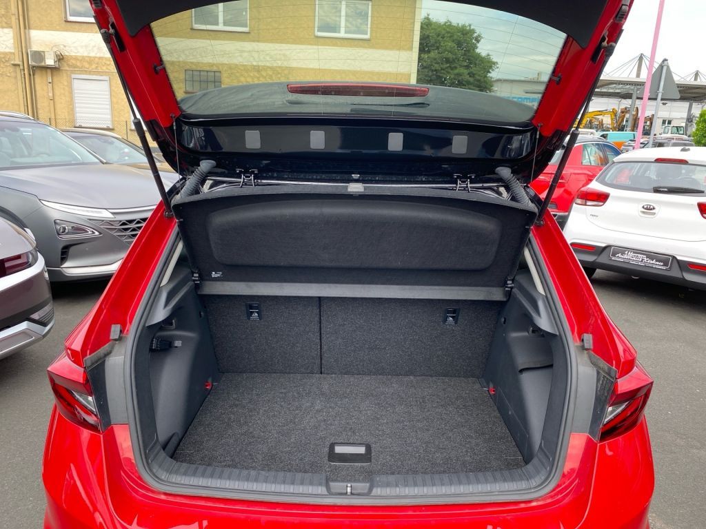 Fahrzeugabbildung SKODA Fabia 1.0 TSI Style +Business P.+ LED+ Apple Car
