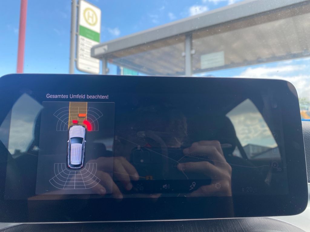 Fahrzeugabbildung Mercedes-Benz GLC 220 d 4Matic +Business Paket+LED+Carplay+