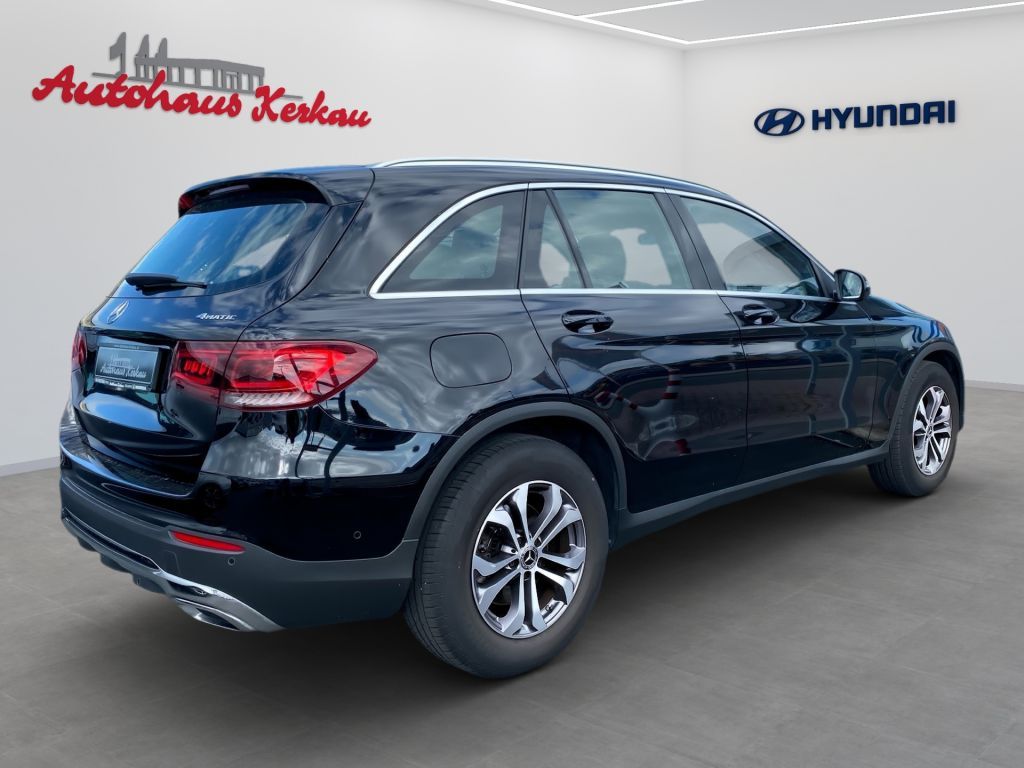 Fahrzeugabbildung Mercedes-Benz GLC 220 d 4Matic +Business Paket+LED+Carplay+