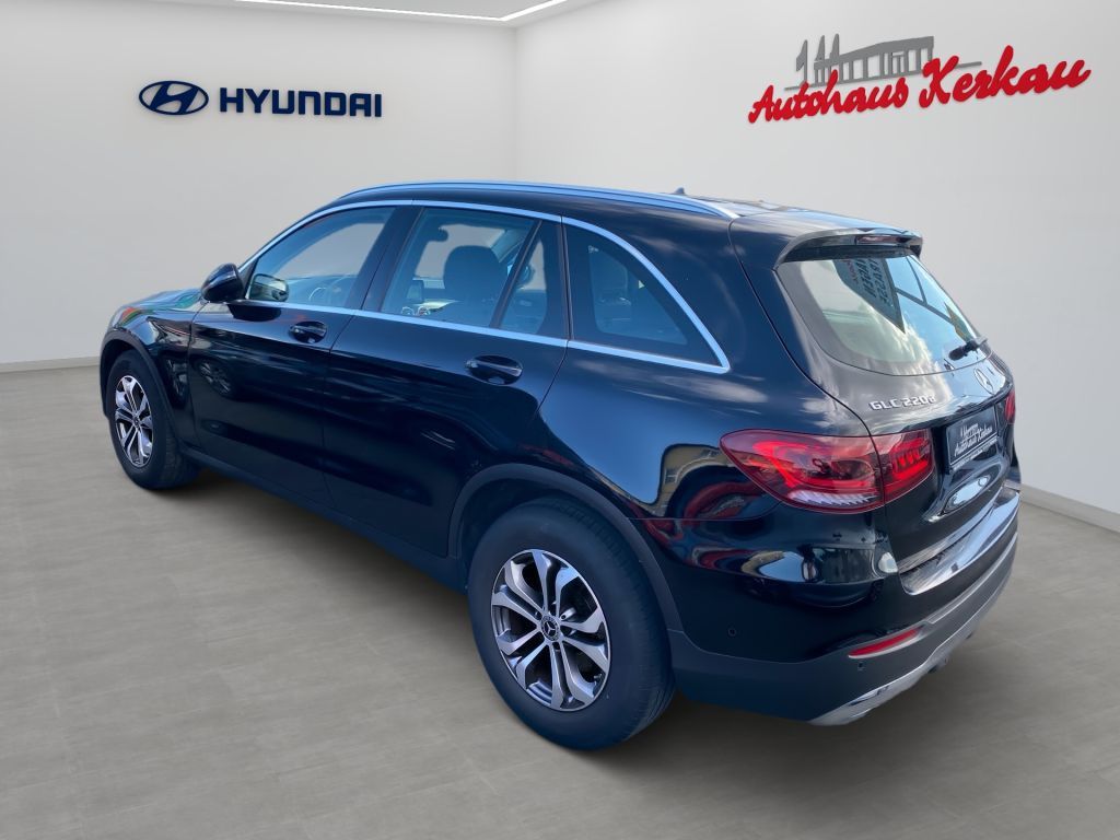 Fahrzeugabbildung Mercedes-Benz GLC 220 d 4Matic +Business Paket+LED+Carplay+