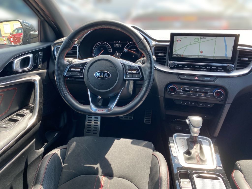 Fahrzeugabbildung Kia ProCeed 1.6 T-GDI DCT7 OPF GT +Komfort P.+ Navi