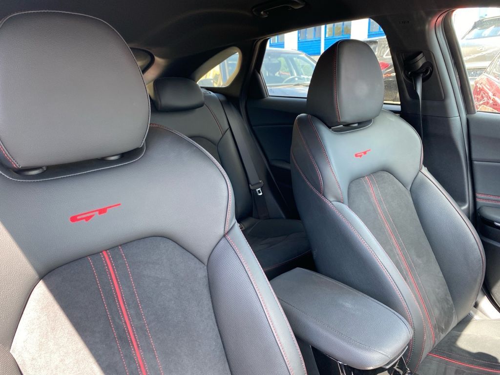 Fahrzeugabbildung Kia ProCeed 1.6 T-GDI DCT7 OPF GT +Komfort P.+ Navi