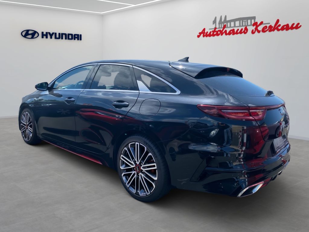 Fahrzeugabbildung Kia ProCeed 1.6 T-GDI DCT7 OPF GT +Komfort P.+ Navi