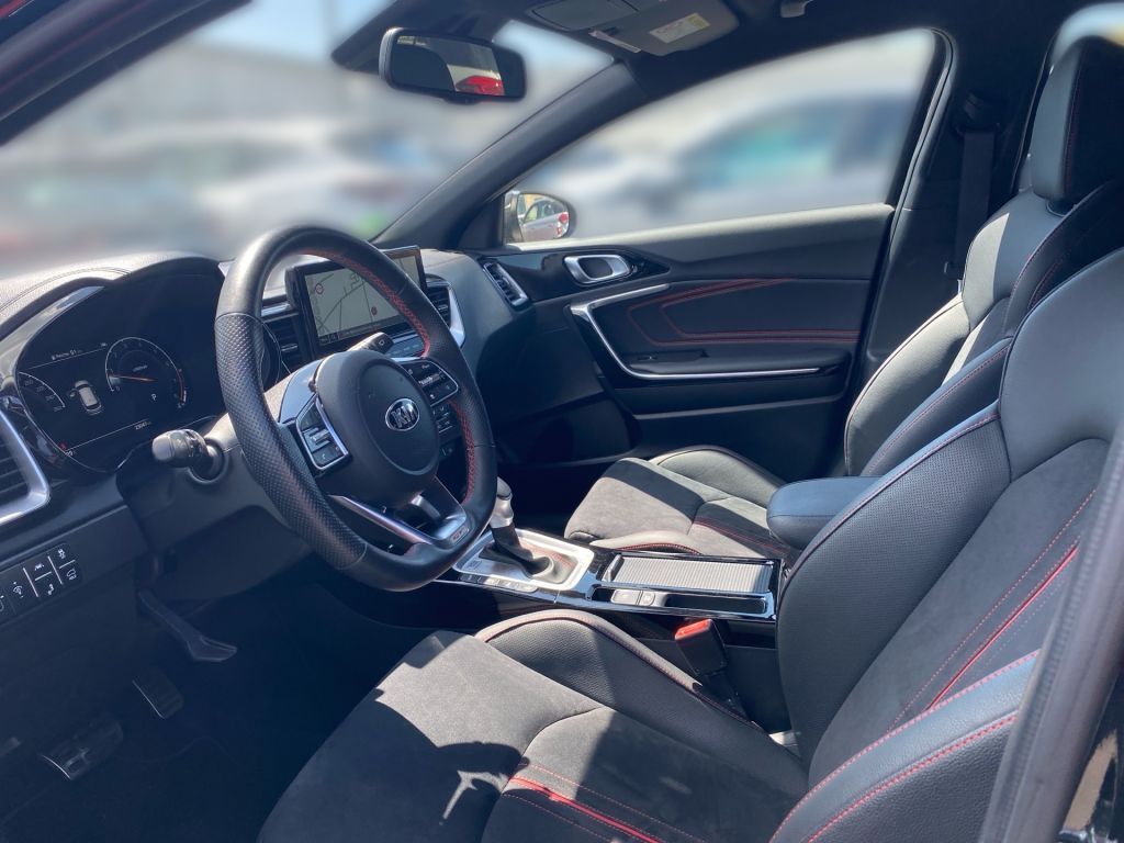 Fahrzeugabbildung Kia ProCeed 1.6 T-GDI DCT7 OPF GT +Komfort P.+ Navi