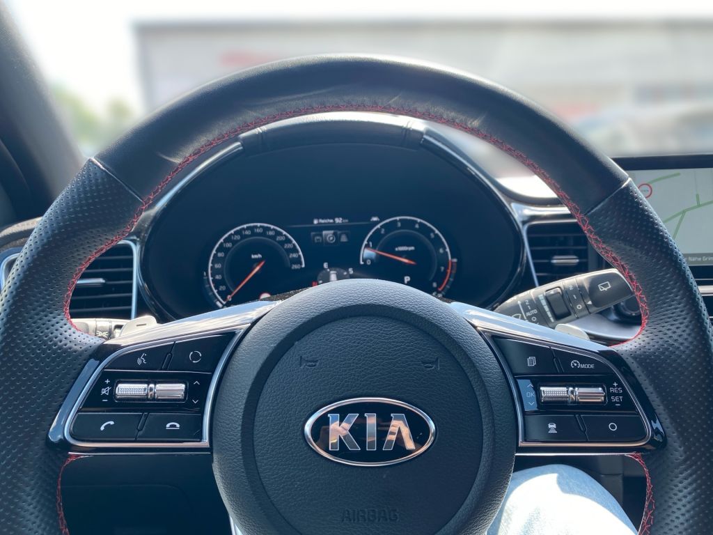 Fahrzeugabbildung Kia ProCeed 1.6 T-GDI DCT7 OPF GT +Komfort P.+ Navi