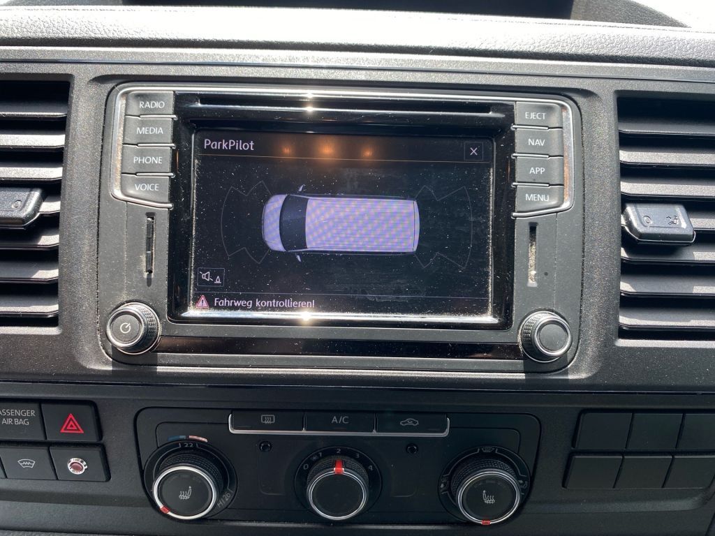 Fahrzeugabbildung Volkswagen Transporter T6 DSG Lang +9Sitzer+AHK+Standh.+8fa