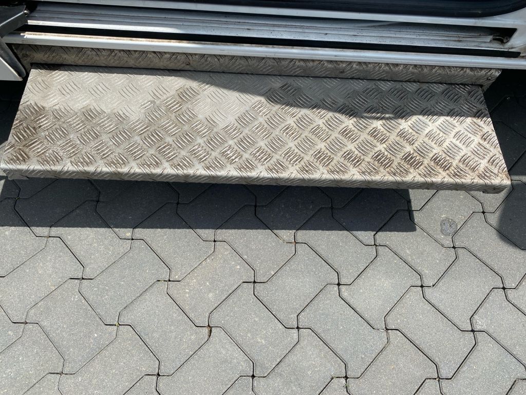 Fahrzeugabbildung Volkswagen Transporter T6 DSG Lang +9Sitzer+AHK+Standh.+8fa