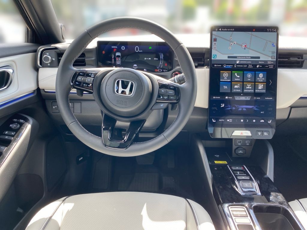 Fahrzeugabbildung Honda e:Ny1 Advance-Paket