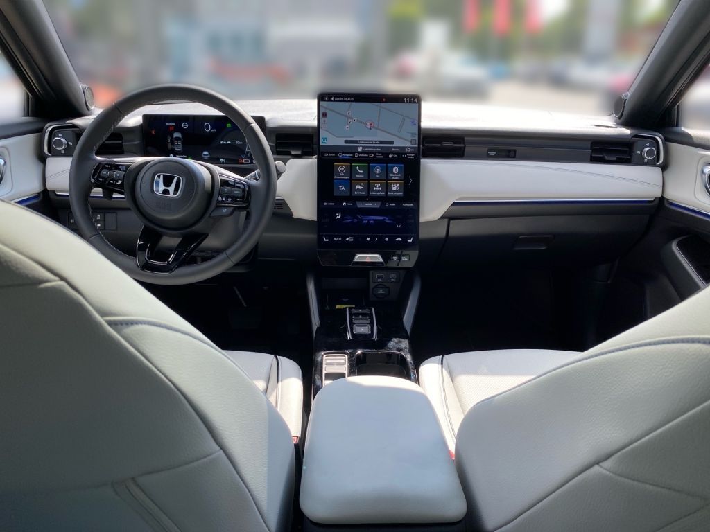Fahrzeugabbildung Honda e:Ny1 Advance-Paket