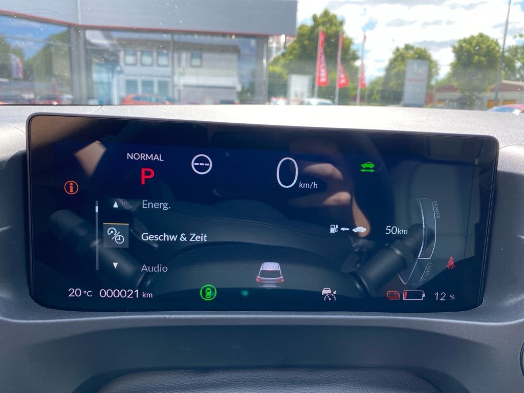 Fahrzeugabbildung Honda e:Ny1 Advance-Paket