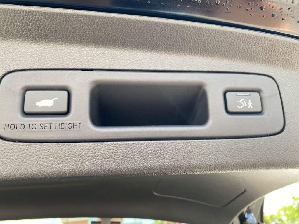 Fahrzeugabbildung Honda e:Ny1 Advance-Paket