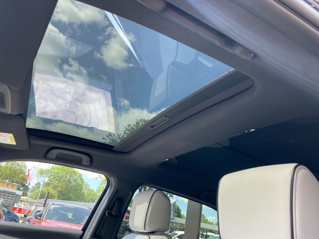 Fahrzeugabbildung Honda e:Ny1 Advance-Paket