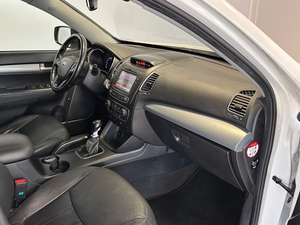 Fahrzeugabbildung Kia Sorento 2.2 CRDi AWD Platinum Edition AHK 2500kg
