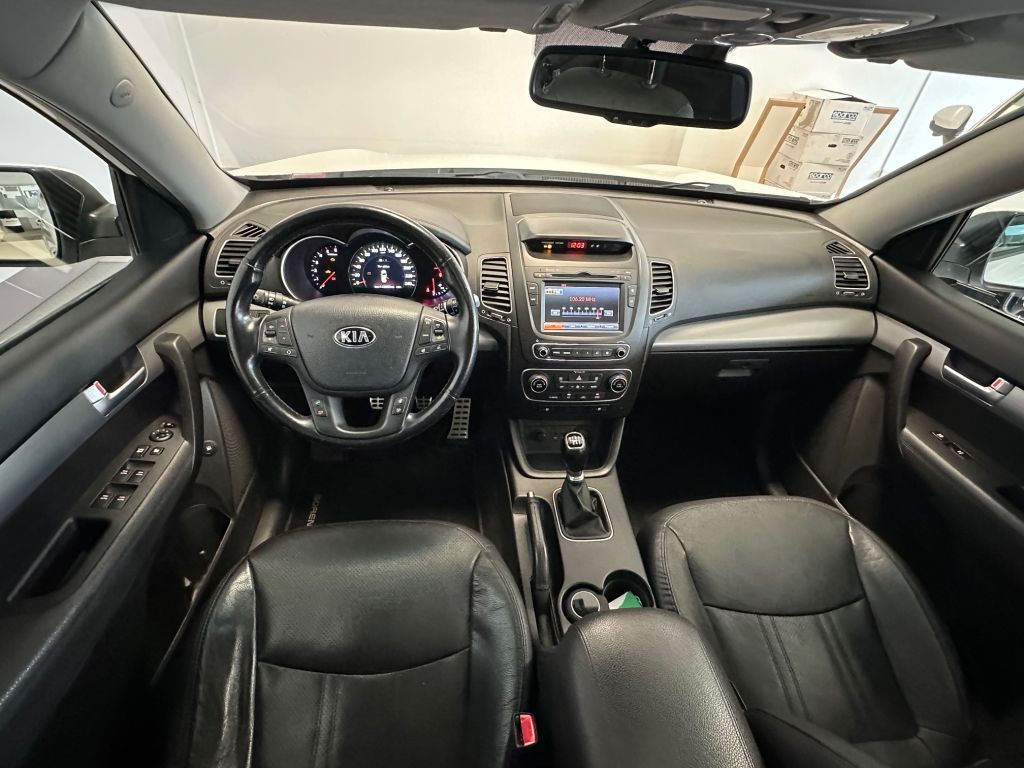 Fahrzeugabbildung Kia Sorento 2.2 CRDi AWD Platinum Edition AHK 2500kg