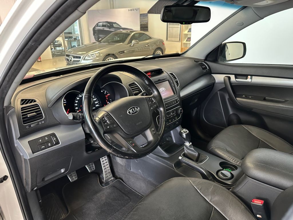 Fahrzeugabbildung Kia Sorento 2.2 CRDi AWD Platinum Edition AHK 2500kg