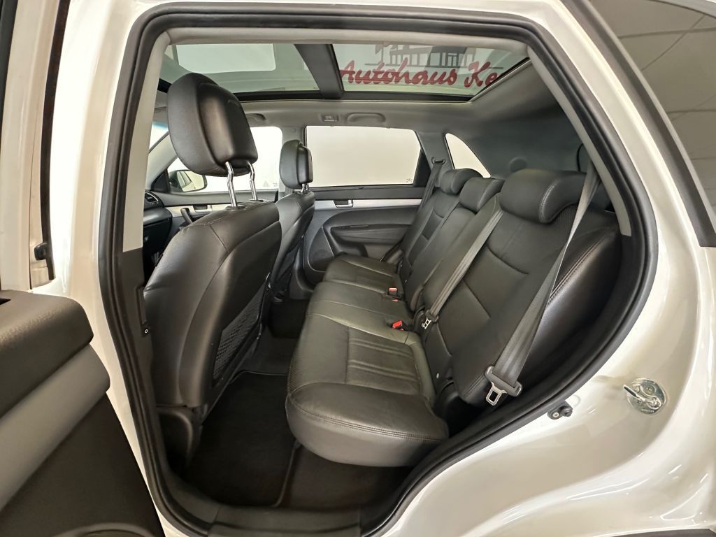 Fahrzeugabbildung Kia Sorento 2.2 CRDi AWD Platinum Edition AHK 2500kg