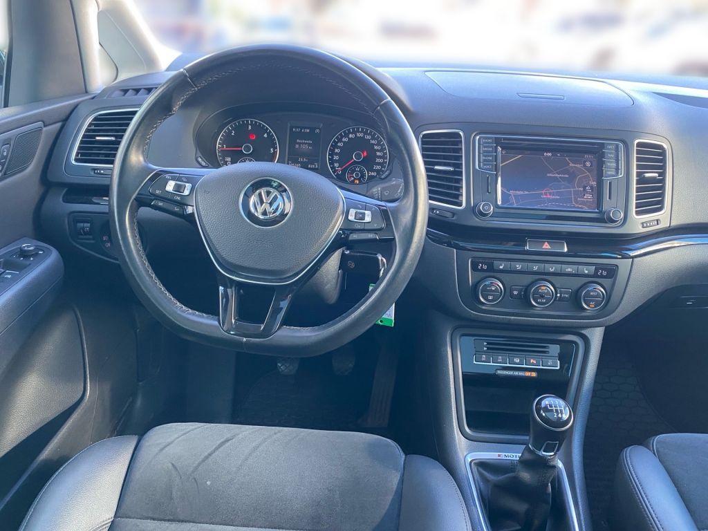 Fahrzeugabbildung Volkswagen Sharan 2.0 TDI 4MOTION Highline+7Sitzer+Pano+CAM