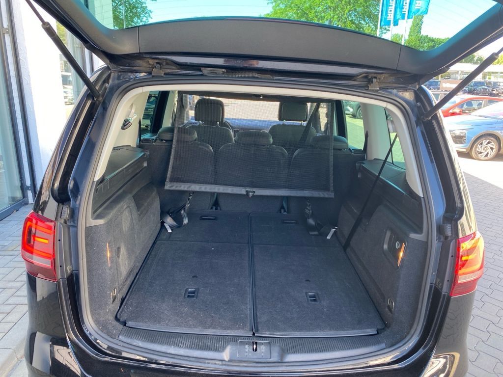 Fahrzeugabbildung Volkswagen Sharan 2.0 TDI 4MOTION Highline+7Sitzer+Pano+CAM
