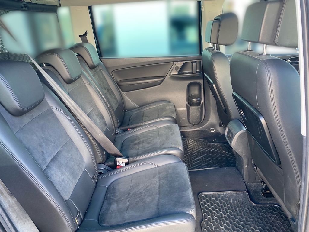 Fahrzeugabbildung Volkswagen Sharan 2.0 TDI 4MOTION Highline+7Sitzer+Pano+CAM
