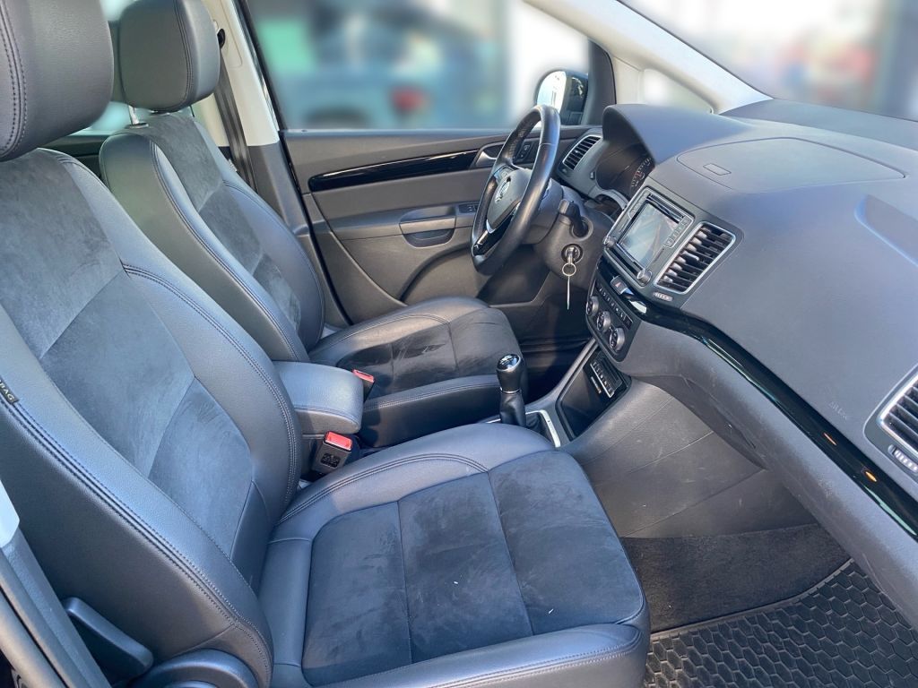 Fahrzeugabbildung Volkswagen Sharan 2.0 TDI 4MOTION Highline+7Sitzer+Pano+CAM