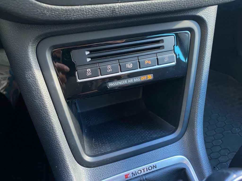 Fahrzeugabbildung Volkswagen Sharan 2.0 TDI 4MOTION Highline+7Sitzer+Pano+CAM