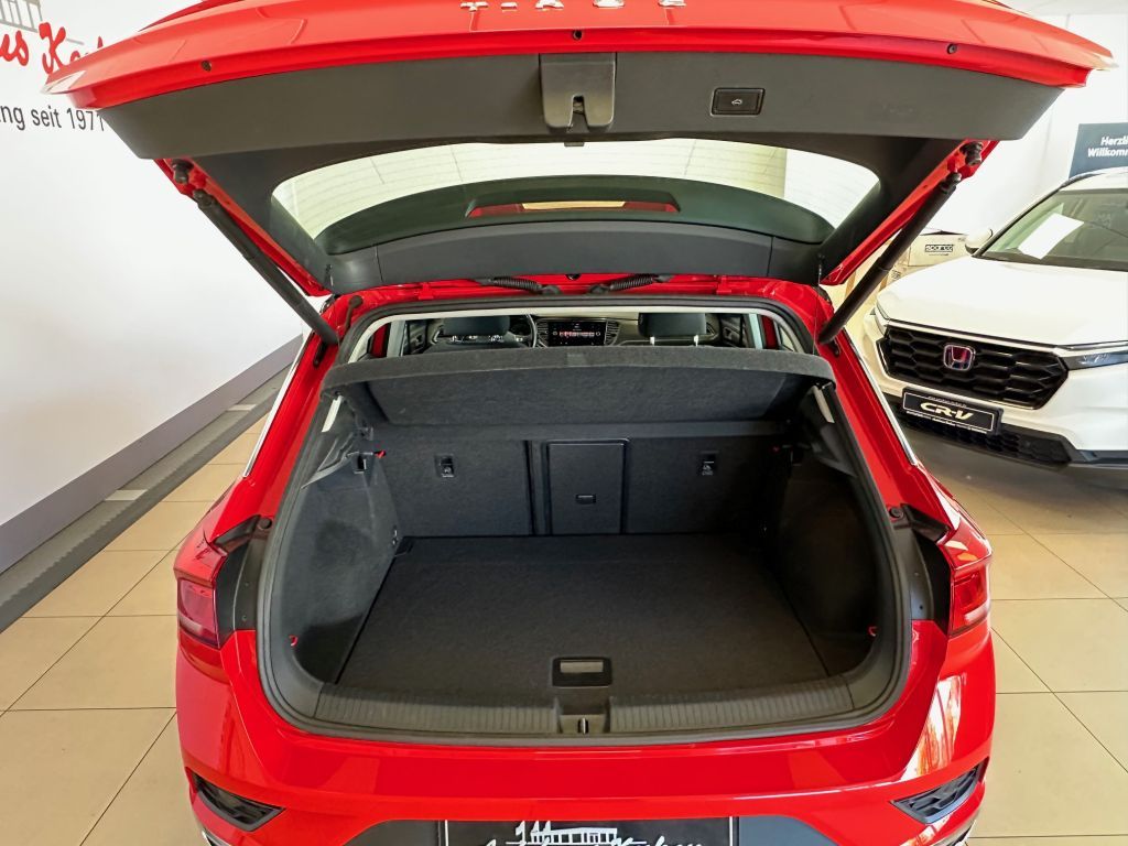Fahrzeugabbildung Volkswagen T-Roc 1.5 TSI ACT Style