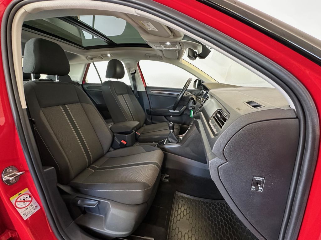 Fahrzeugabbildung Volkswagen T-Roc 1.5 TSI ACT Style