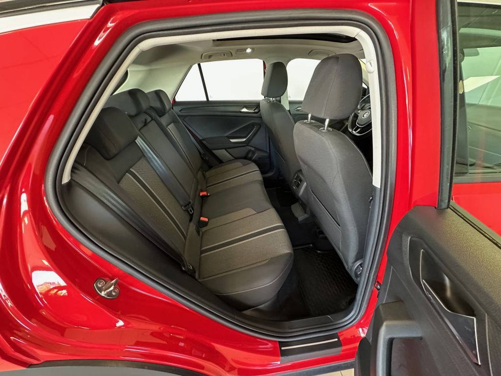 Fahrzeugabbildung Volkswagen T-Roc 1.5 TSI ACT Style