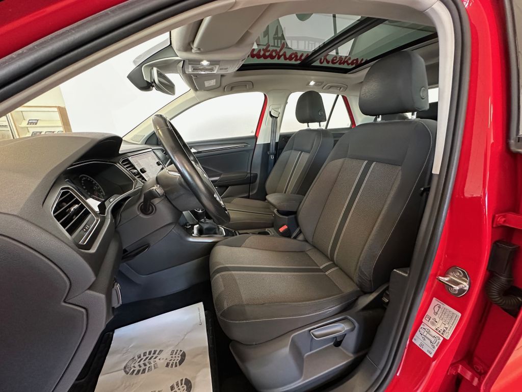 Fahrzeugabbildung Volkswagen T-Roc 1.5 TSI ACT Style