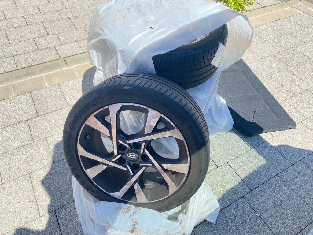 Fahrzeugabbildung Hyundai KONA 1.0 T-GDI 48V-Hybrid Prime