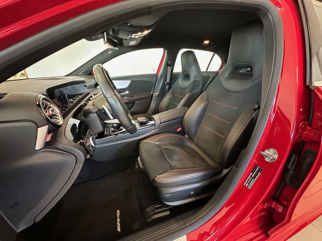 Fahrzeugabbildung Mercedes-Benz A 200 AMG Line +Ambiente+Business+Navi+Carplay+