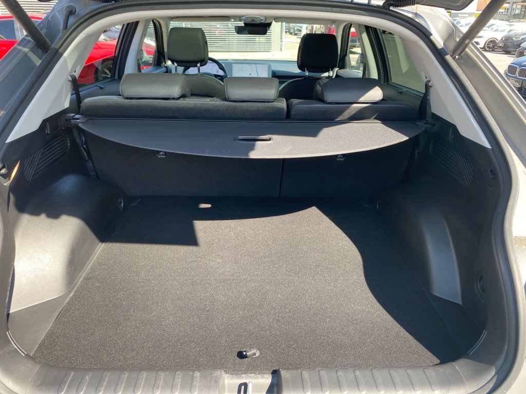 Fahrzeugabbildung Hyundai IONIQ 5 77,4 kWh 4WD Uniq +Pano+20