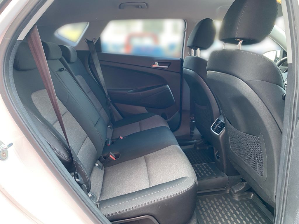 Fahrzeugabbildung Hyundai Tucson 1.6 GDi 2WD Trend
