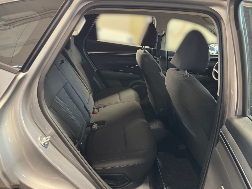 Fahrzeugabbildung Hyundai Tucson 1.6 T-GDi 48V-Hybrid 2WD DCT Select+LED+N
