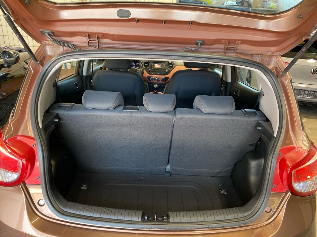 Fahrzeugabbildung Hyundai i10 1.2 Fifa World Cup Edition