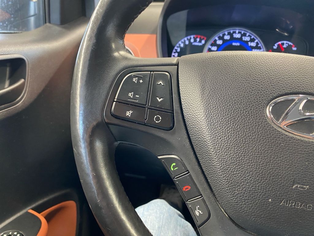 Fahrzeugabbildung Hyundai i10 1.2 Fifa World Cup Edition