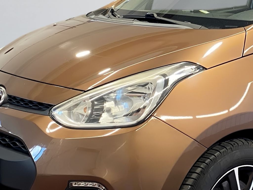Fahrzeugabbildung Hyundai i10 1.2 Fifa World Cup Edition