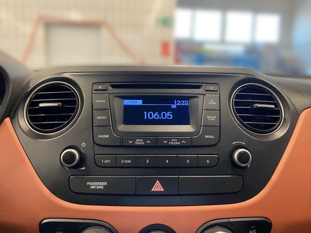 Fahrzeugabbildung Hyundai i10 1.2 Fifa World Cup Edition
