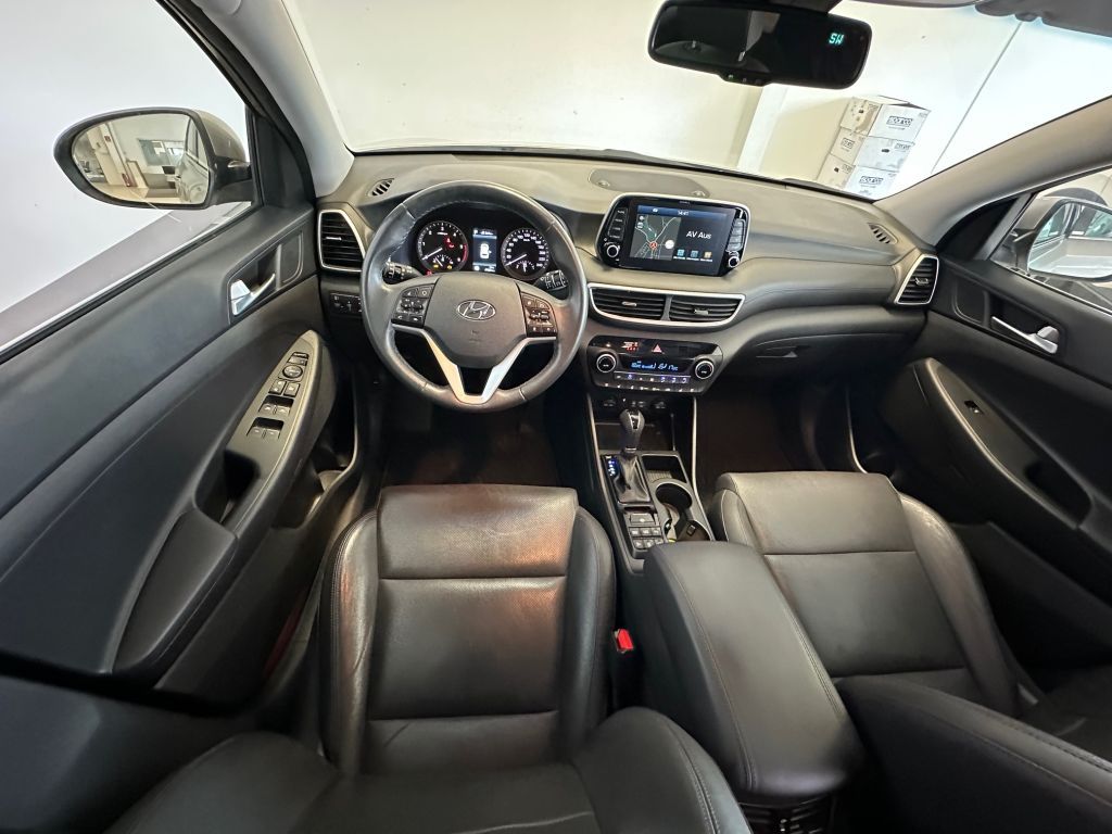 Fahrzeugabbildung Hyundai Tucson 2.0CRDi 4WD Aut. Premium +LEDER+AHK+8Fach