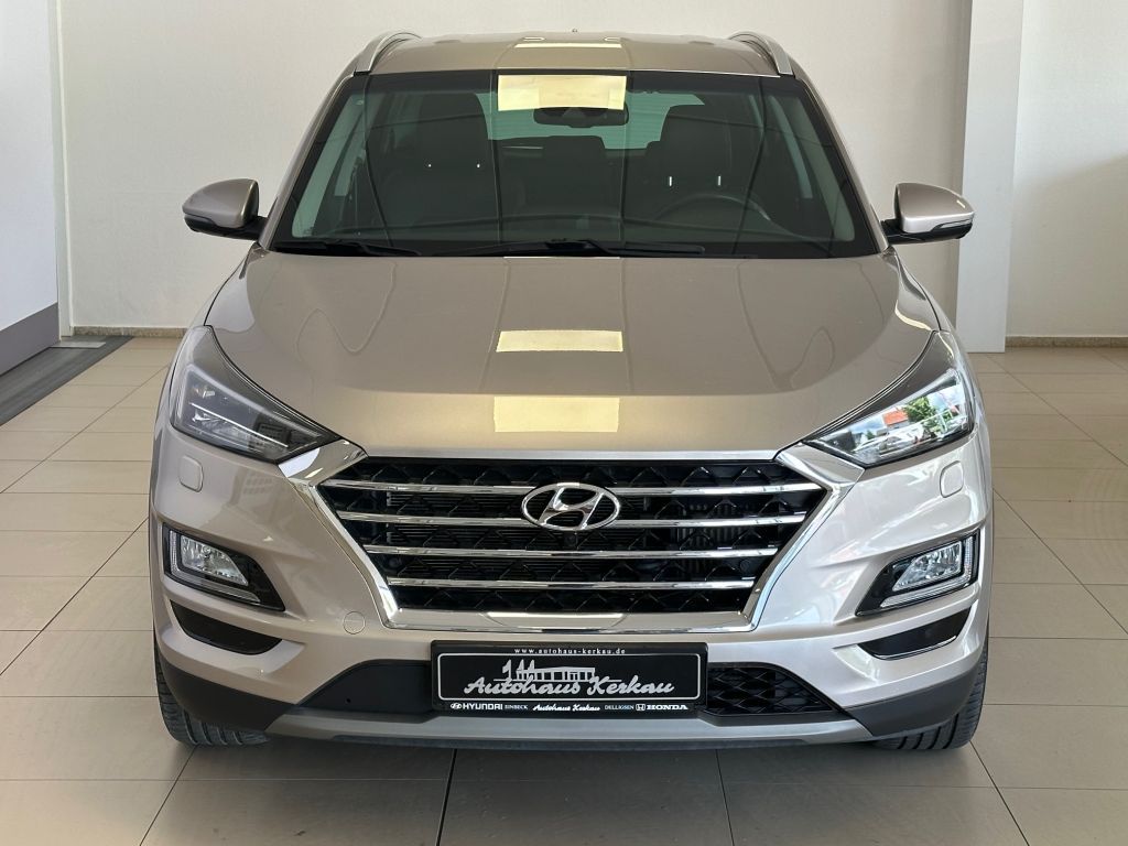 Fahrzeugabbildung Hyundai Tucson 2.0CRDi 4WD Aut. Premium +LEDER+AHK+8Fach