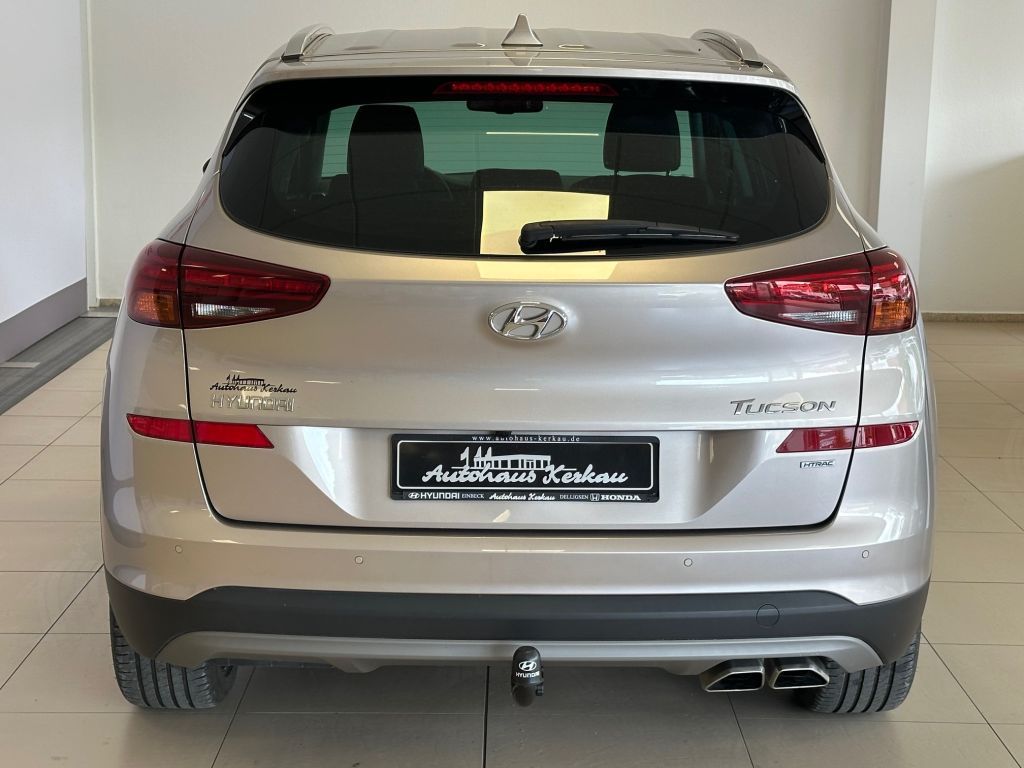 Fahrzeugabbildung Hyundai Tucson 2.0CRDi 4WD Aut. Premium +LEDER+AHK+8Fach