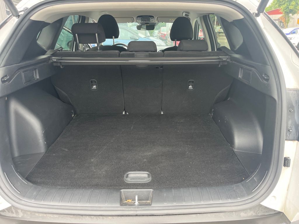 Fahrzeugabbildung Hyundai TUCSON 1.6 CRDi Trend+AHK+Elektr. Heckklappe