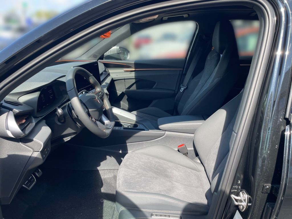 Fahrzeugabbildung CUPRA Terramar 2.0 TSI 4Drive DSG VZ
