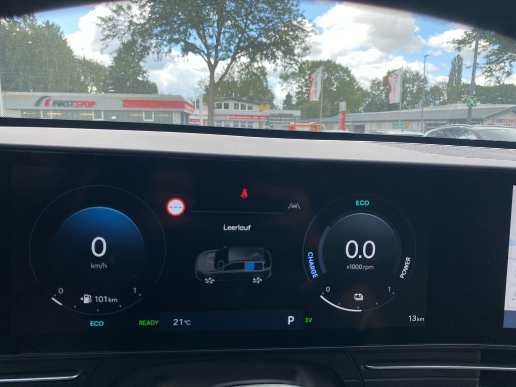 Fahrzeugabbildung Hyundai KONA 1.6 GDI DCT Hybrid Trend (SX2)
