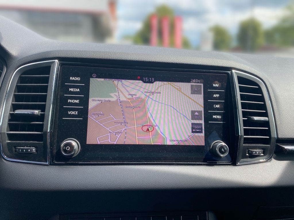 Fahrzeugabbildung SKODA Karoq 1.5 TSI ACT Style