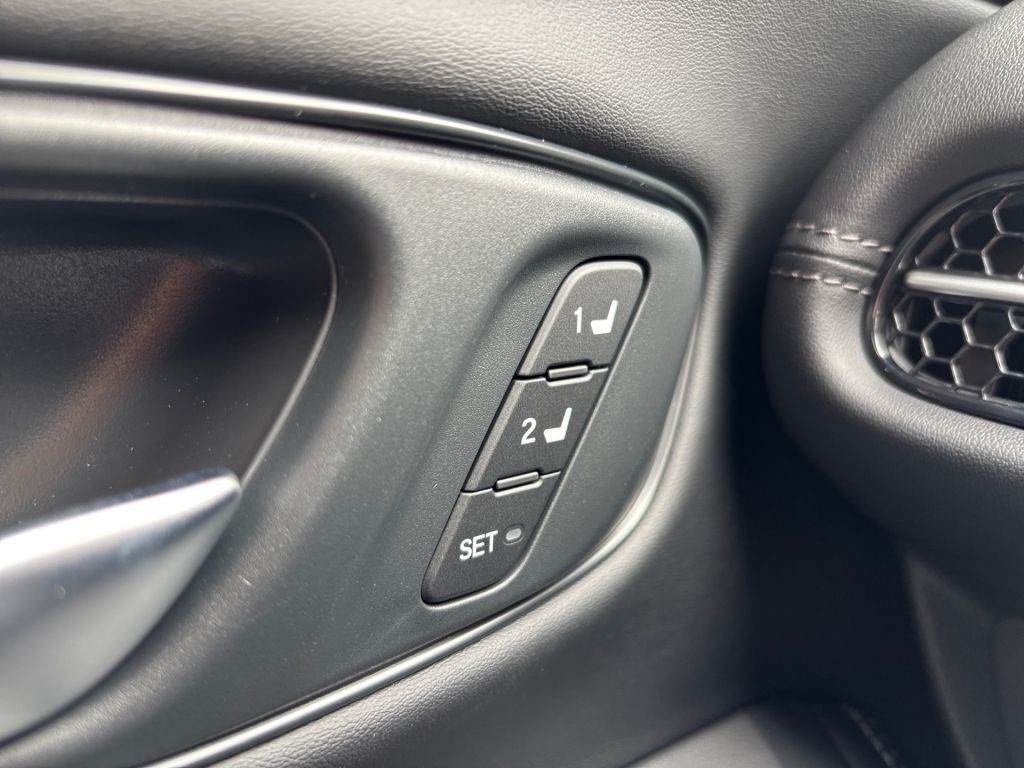 Fahrzeugabbildung Honda ZR-V e:HEV 2.0 i-MMD Hybrid Advance